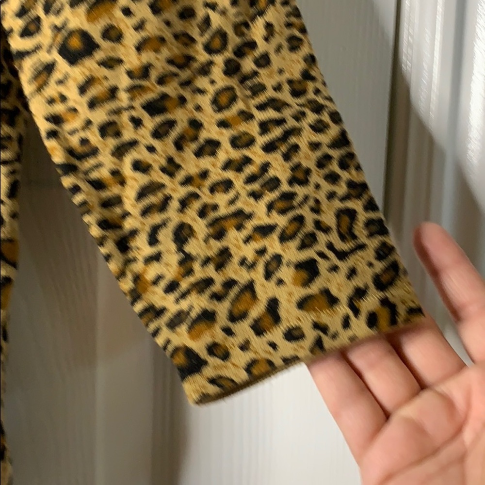 White Stag Animal Print Thin Button-Down Sweater - Picture 4 of 8
